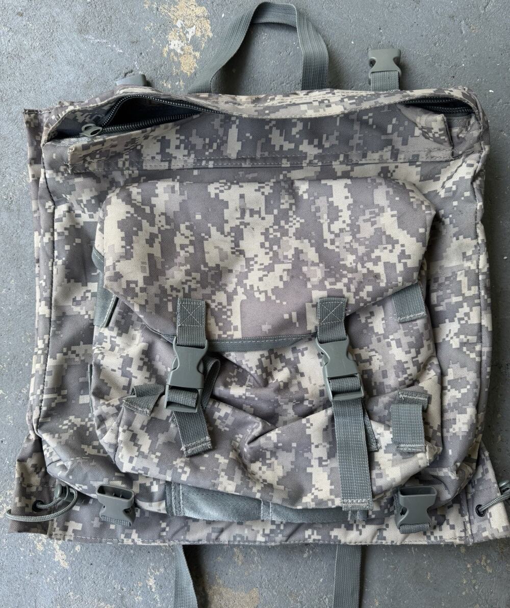Digital Camo Military Back Pack Bag. 20x20. Medium Size with Pockets